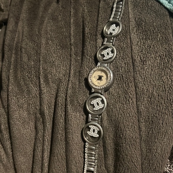 Guess watch.  Never worn. - Picture 1 of 2